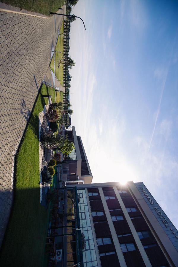 Hotel Mariss Alba Iulia Exterior photo