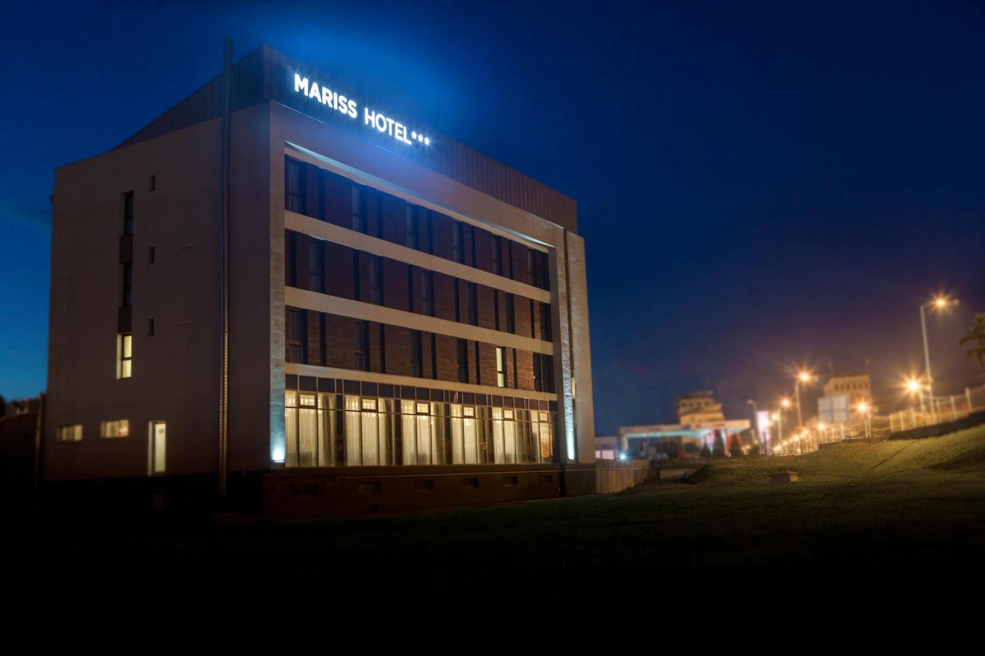 Hotel Mariss Alba Iulia Exterior photo