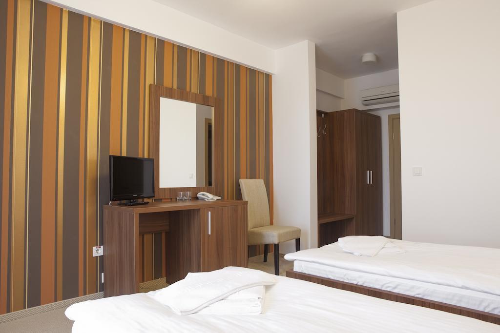 Hotel Mariss Alba Iulia Room photo